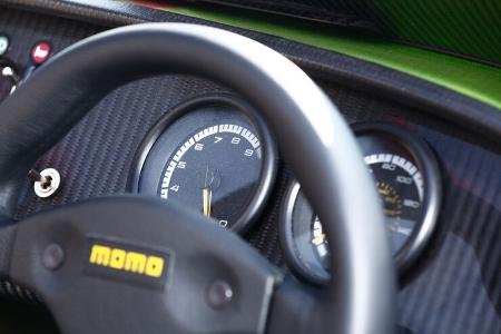Caterham Seven 620 R, Rundinstrumente