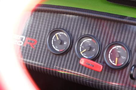 Caterham Seven 620 R, Rundinstrumente