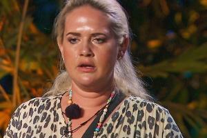 "Kampf der Realitystars": Sarah Knappik in der Zwickmühle