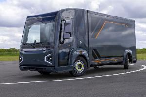 Sechs-Meter-Transporter mit Smart-Wendekreis