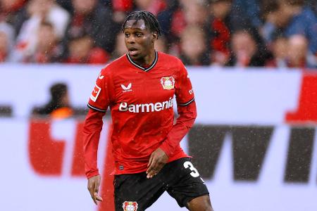 ABWEHR: Jeremie Frimpong - War zuletzt im April von Transfer-Experte Fabrizio Romano mit einem Wechsel nach München in Verbindung gebracht worden. Der 22-Jährige gehört zu den vielleicht spannendsten Spielern Europas auf dieser Position. Da Joao Cancelo wohl eher nicht verpflichtet wird und Noussair Mazraoui seine Stärken - auch aufgrund von Verletzungen - nicht immer unter Beweis stellten konnte, wäre Jeremie Frimpong ein geeigneter Kandidat.