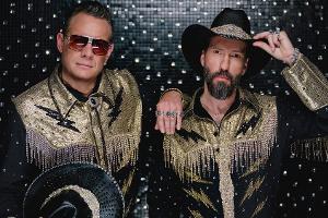 The BossHoss können "sehr viel Familienleben genießen"