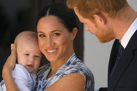 Prinz Archie feiert Geburtstag: Mama Meghan serviert Zitronenkuchen Prinz Archie feiert Geburtstag: Mama Meghan serviert Zitronenkuchen