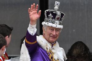 König Charles III. stößt auf Geburtstag seines Enkels Archie an