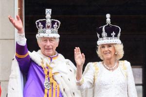 Nach der Krönung: Erstes offizielles Porträt von Königin Camilla