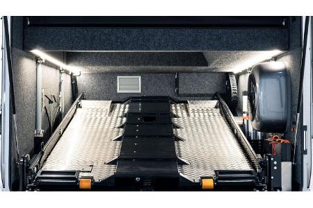 Luxusmobil-Garage, abgesenktes Bett