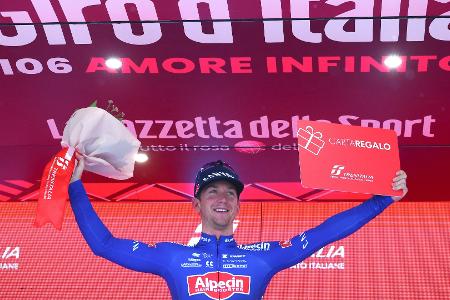 Giro: Groves gewinnt fünfte Etappe im Sprint Giro: Groves gewinnt fünfte Etappe im Sprint