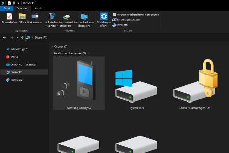 Beim Verbinden des Smartphones per USB-Kabel mit dem Windows-PC erscheint dieses als Speichermedium unter “Dieser PC”.