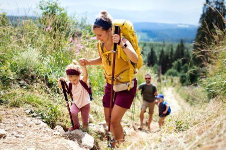 Wandern mit Kindern: Das sollten Eltern unbedingt wissen Wandern mit Kindern: Das sollten Eltern unbedingt wissen