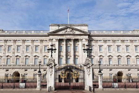 Wird König Charles III. nie in den Buckingham Palast ziehen? Wird König Charles III. nie in den Buckingham Palast ziehen?
