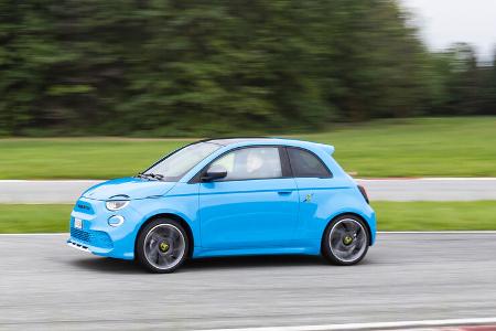Nuova Abarth 500e. 