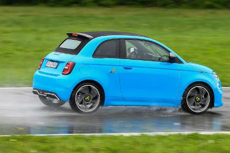 Nuova Abarth 500e. 