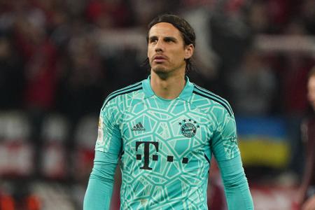 FC Bayern - TOR: Yann Sommer - Note: 3,0 - Wehrte die haltbaren Schüsse der Leipziger sehr sicher ab und verzeichnete insgesamt fünf Paraden. Beim Gewaltschuss von Laimer und den zwei Elfmetern hatte er dann jeweils keine Chance.