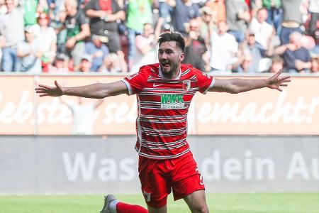 Dion Beljo - Note: 5,5 - Verstolperte in der 18. Minute eine Riesenchance. Bekam die langen Bälle als Zielspieler viel zu selten kontrolliert und abgeschirmt. Seine Gelbe Karte in der 42. Minute war an Unnötigkeit kaum zu überbieten. Nach dem Wechsel komplett abgemeldet.