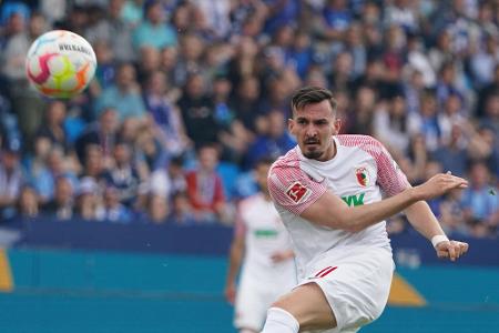 Mergim Berisha (ab 61.) - Note: 4,0 - Belebte die Offensive direkt nach seiner Einwechslung. Bewegte sich zwischen der BVB-Abwehr geschickt hin und her. Stellte Süle und Hummels aber nur kurzzeitig vor Probleme und war in der Schlussphase gar nicht mehr zu sehen.