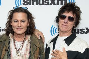 Johnny Depp rockt bei Konzert für verstorbenen Jeff Beck
