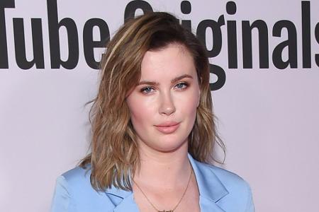 Ireland Baldwin schenkte ihrem Vater Alec ein Enkelkind.