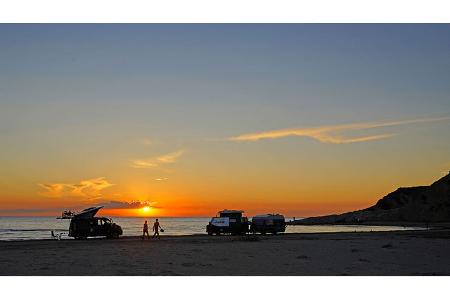 Albanien mit dem Campingbus Sonnenuntergang f