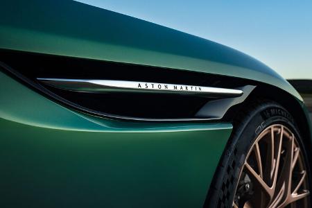 Aston Martin DB12