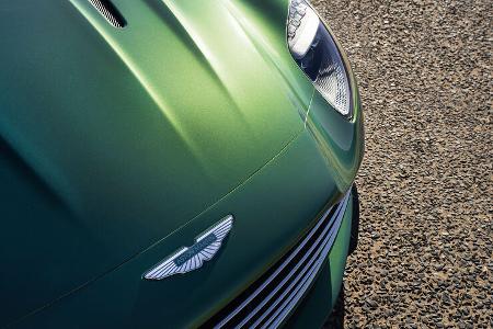 Aston Martin DB12
