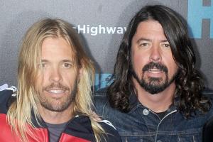 Bewegend: Foo Fighters treten mit Taylor Hawkins' Sohn Shane auf