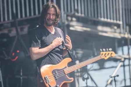 Keanu Reeves: Erster Auftritt mit seiner Band Dogstar seit 20 Jahren