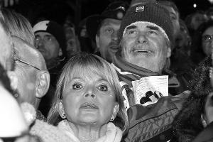 Uschi Glas trauert um Peter Simonischek: "Ein Lieblingsmensch"