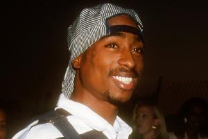 Tupac Shakur bekommt Stern auf dem Walk of Fame