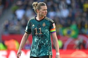 Popp: "Spielerinnen in Scheißsituation gebracht"