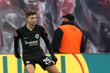 Jesper Lindström (ab 69.) - Note: 5,0 - Sorgte für die offensive Umstellung im Mittelfeld. In der ersten Szene nach seiner Einwechselung fiel das 0:1. Danach kam Frankfurt nicht mehr auf die Beine. Stand selbst mit seinen vielen Ballverlusten sinnbildlich für die Schlussphase der Eintracht.