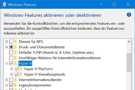 Microsoft Hyper-V ist Bestandteil von Windows 10 und 11 Pro und Enterprise, muss jedoch in der Systemsteuerung nachträglich installiert werden.