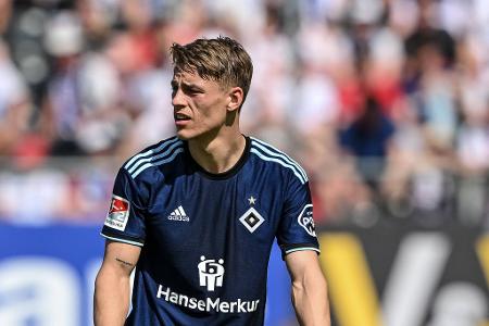 Miro Muheim - Note: 3,0 - Fiel kaum auf - weder defensiv noch in der Offensivbewegung. Ersteres war am Montagabend aus seiner Sicht wichtiger, deshalb ist Muheims Performance eher positiv zu bewerten.