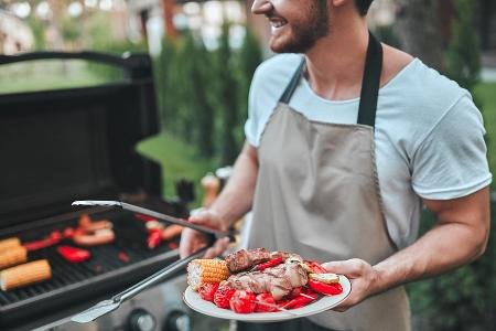 Sommerzeit ist Grillzeit: Die besten Tipps für leckere Fleischgerichte