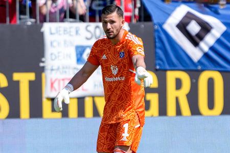 HSV - TOR: Daniel Heuer Fernandes - Note: 5,0 - Ein undankbares Spiel für einen Keeper. Bekam wenig aufs Tor. Was jedoch aufs Tor kam, war brandgefährlich - was zumeist nicht sein Verschulden war. Beim 1:1 war er noch dran. Doch das 1:2 ging klar auf seine Kappe. Ein Luftloch nach einem Rückpass: Für Heuer Fernandes, der im Hinspiel so klasse gehalten hatte, hätte der Abend kaum schlimmer verlaufen können. Tragischer Held.