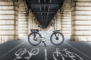 Was ist der Unterschied zwischen Radweg, Radfahr- und Schutzstreifen?