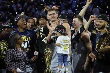 Jokic führt Denver zum ersten NBA-Titel Jokic führt Denver zum ersten NBA-Titel