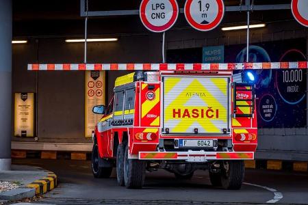 Toyota Hilux 6x6 Hiload Feuerwehrfahrzeug