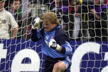 'Das ganze Stadion wird gegen uns sein. Ganz Deutschland wird gegen uns sein. Etwas Schöneres gibt es gar nicht.' (vor dem Bundesliga-Finale 2001)
