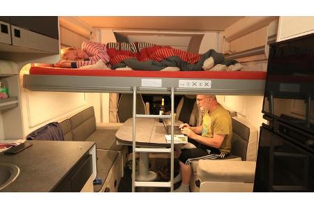 Chausson Titanium Ultimate 640 (2023) Hubbett f