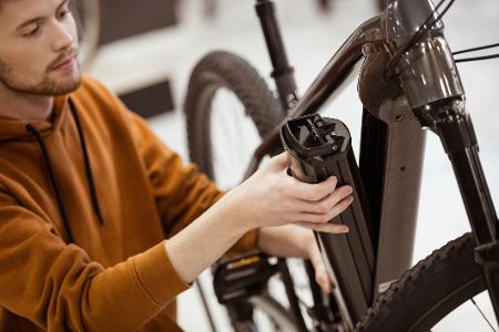 Lohnt sich die Reparatur eines E-Bike-Akkus? Lohnt sich die Reparatur eines E-Bike-Akkus?