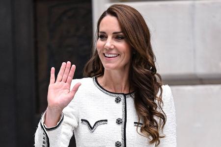 Prinzessin Kate bezaubert bei Museums-Wiedereröffnung Prinzessin Kate bezaubert bei Museums-Wiedereröffnung