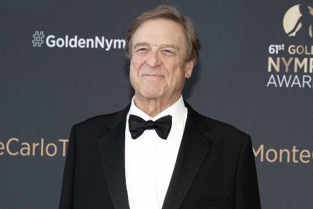 John Goodman: Schlank wie nie zuvor auf dem roten Teppich John Goodman: Schlank wie nie zuvor auf dem roten Teppich