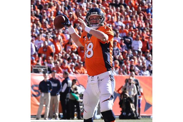 Platz 1: Peyton Manning (2013) | 5.477 Yards - Denver Broncos