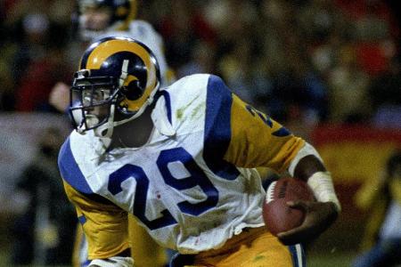 Platz 1: Eric Dickerson (1984) | 2.105 Yards - Los Angeles Rams