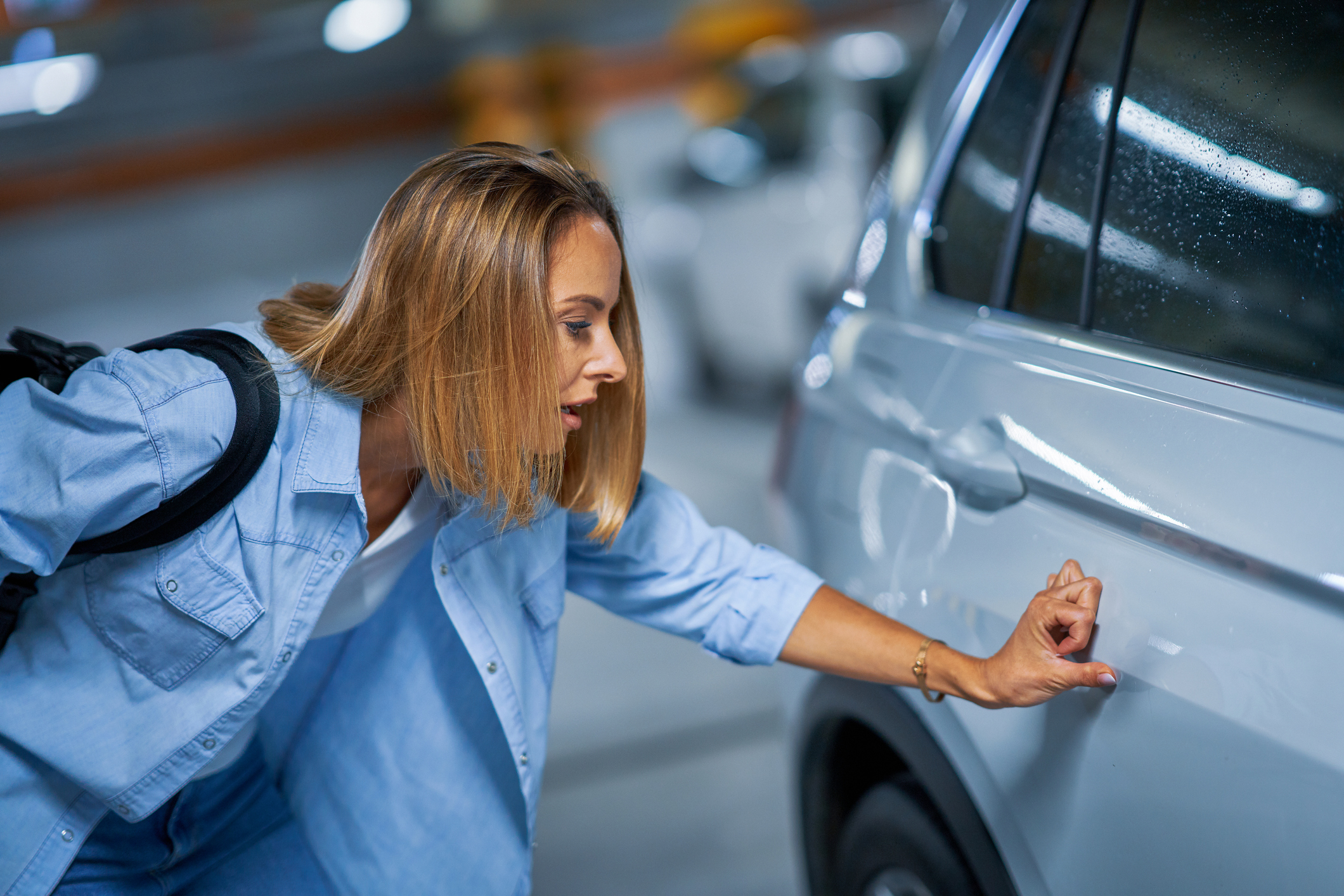 Was sich gegen Beulen am Auto tun lässt - freenet.de