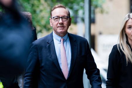Ankunft im Londoner Gericht: Prozess für Kevin Spacey beginnt Ankunft im Londoner Gericht: Prozess für Kevin Spacey beginnt