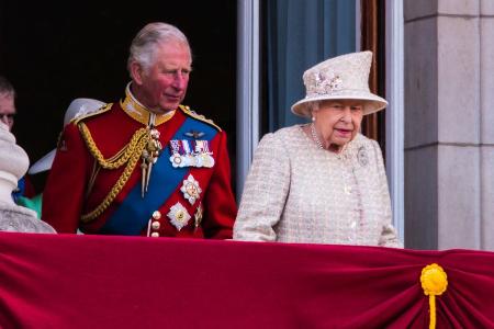 König Charles III. lagert Pferde-Deko der Queen ein König Charles III. lagert Pferde-Deko der Queen ein