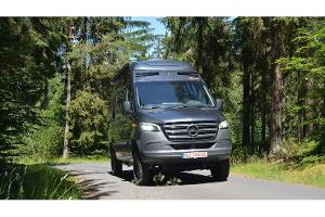 Sprinter-Bus wird abenteuerlicher 4x4-Camper