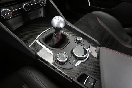 Alfa Romeo Giulia QV, Schalthebel