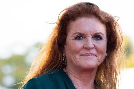 Sarah Ferguson nach ihrer Operation: Mit kleinen Schritten voran Sarah Ferguson nach ihrer Operation: Mit kleinen Schritten voran